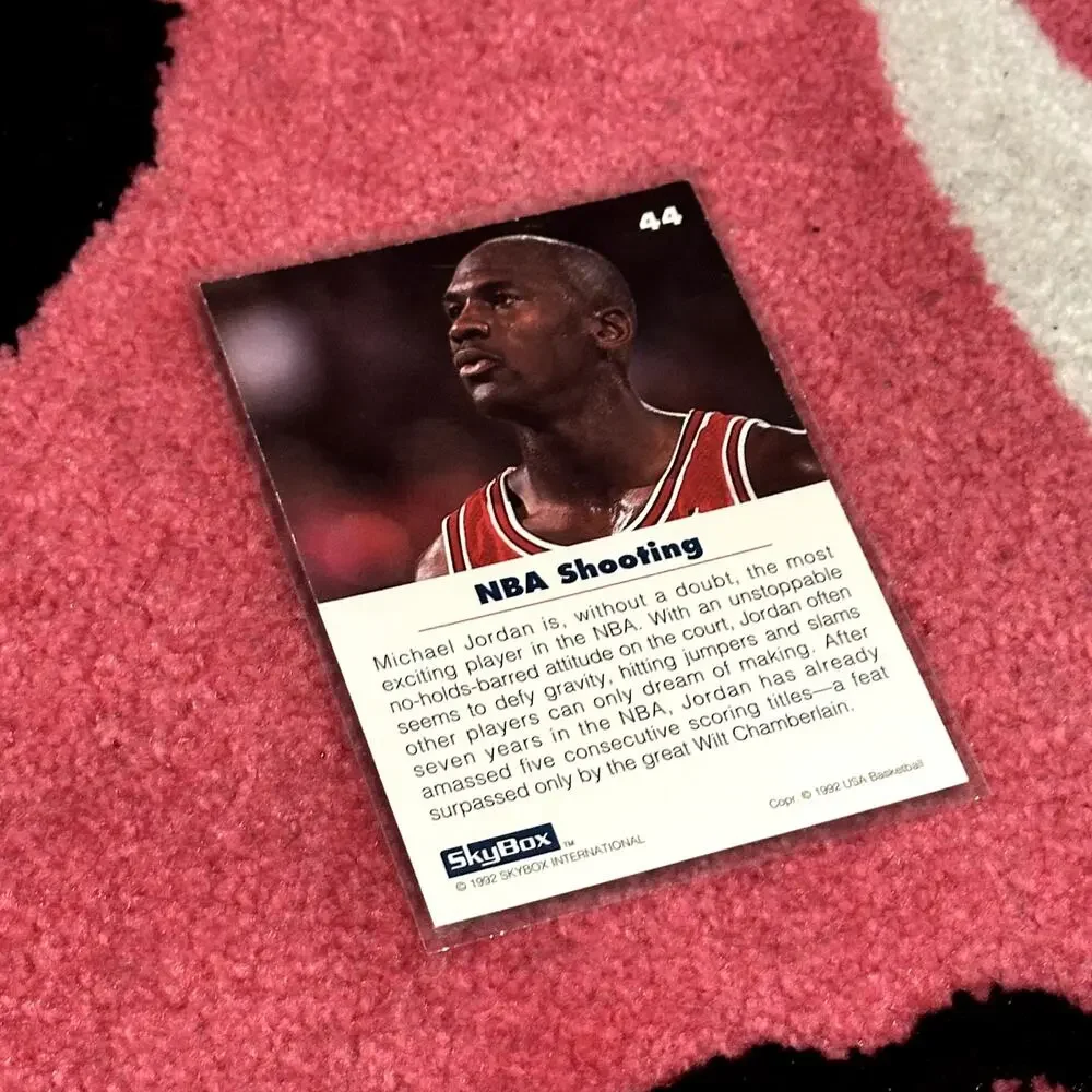 Michael Jordan #44 – 1992 SkyBox USA – As Pictured